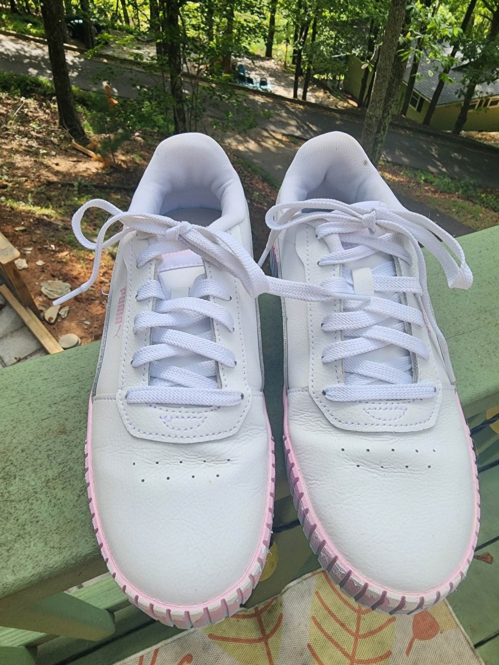 Women's White Sneakers with Pink Trim - Classic Low-Top Comfort